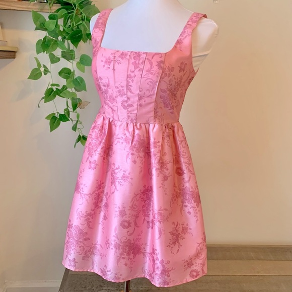 Forever 21 Dresses & Skirts - Pink Floral Dress